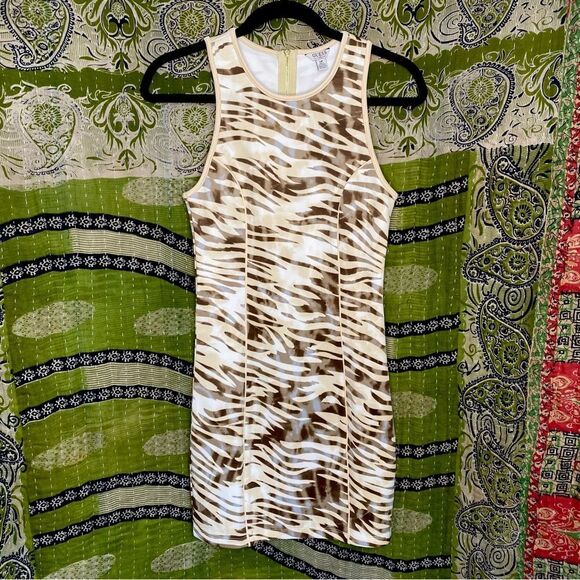FINAL OFFER NWOT Guess Tiger Print Bodycon Mini Dress Size Small - Picture 1 of 14